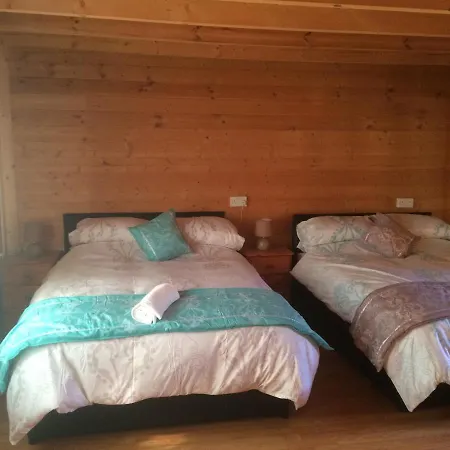 Log House Hideaway * Johnswell