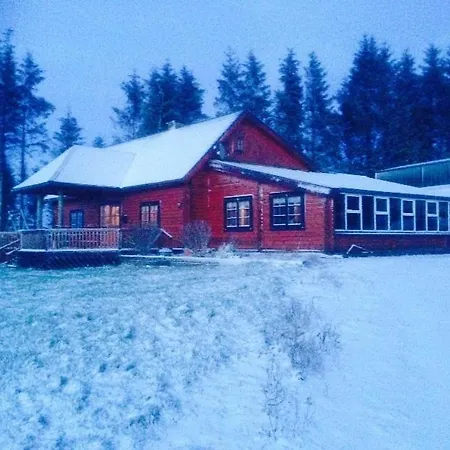 Log House Hideaway * Johnswell